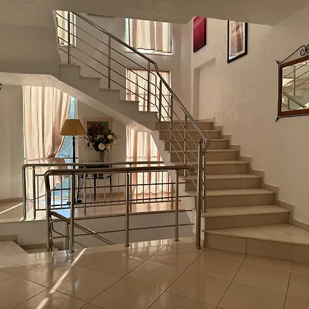 Kunevain Appartement *
