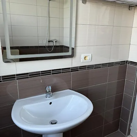 Kunevain Appartement *